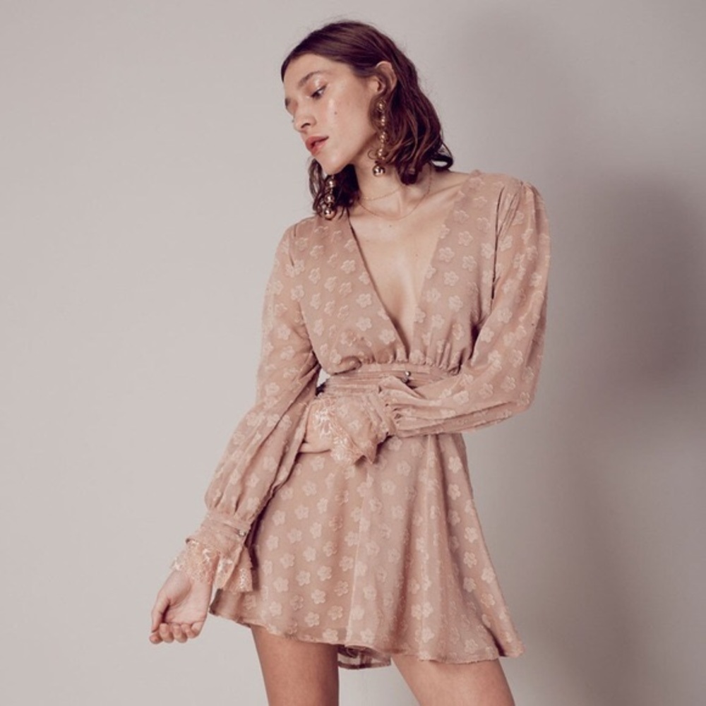 SOLD DO NOT BUY Lace dress for love and lemons 🍋